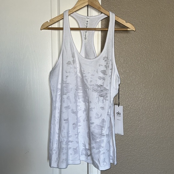 RARE! 🦄 NWT ALO Yoga Distressed Pure Tank L White DISCONTINUED - Picture 6 of 11